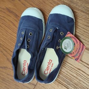 Cienta children's slip-on NWT